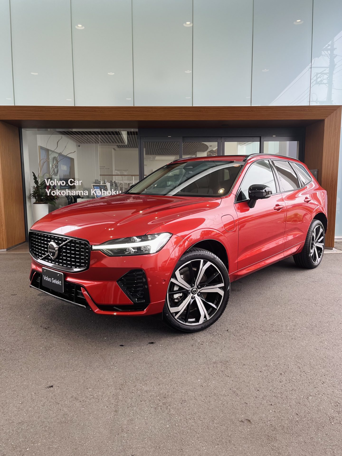 VOLVO SELEKT】中古車セールス オススメカラー/フュージョンレッド